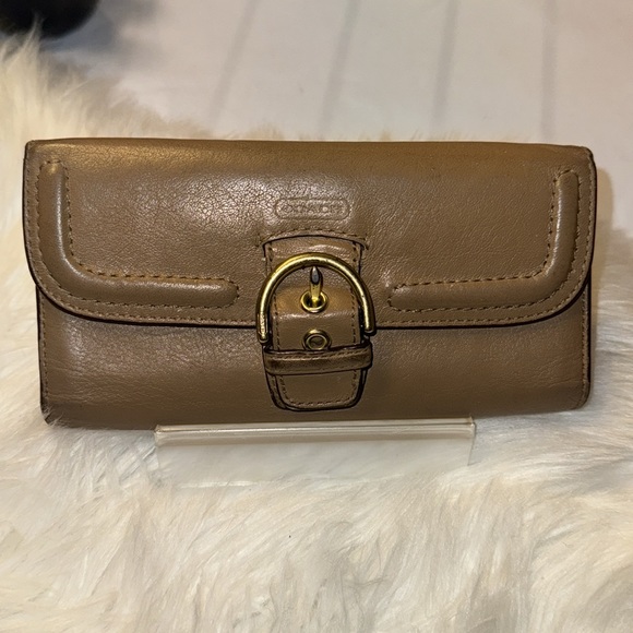 Authentic Vintage Coach Leather Wallet in Tan used condition - Picture 2 of 16